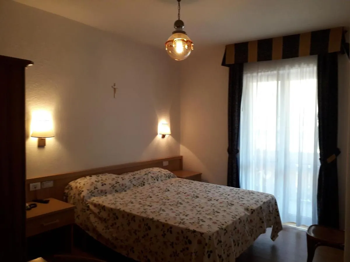 Hotel Albergo Felice Falcade 2*,  Włochy